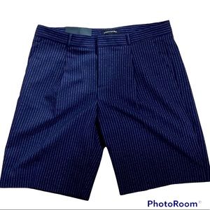 NWT Banana Republic 10.5 in shorts💙🤍